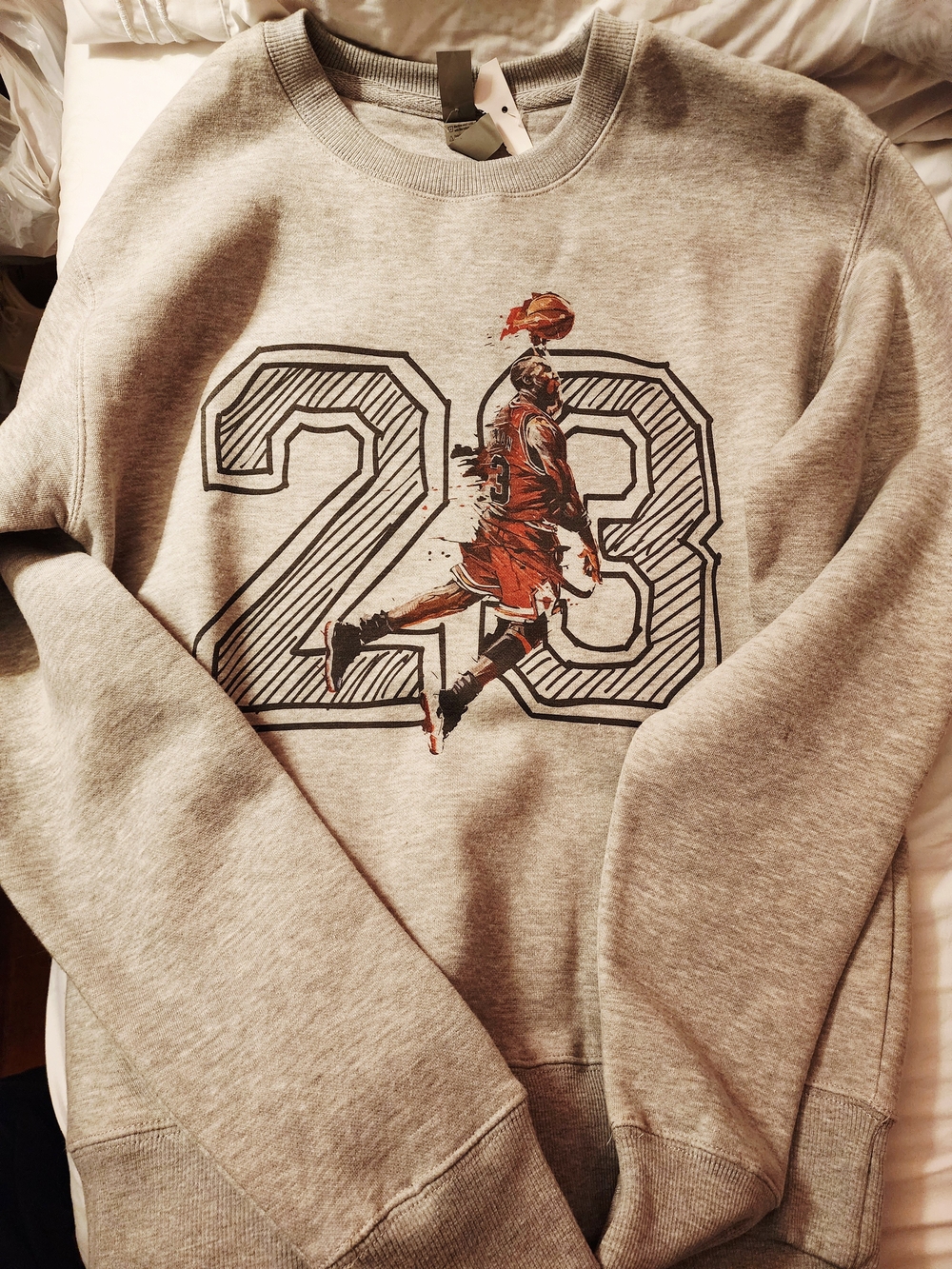 Gray Men’s Crewneck Sweatshirt with Basketball Michael Jordan Graphic